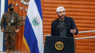 nayib bukele, entre la baja de la criminalidad y los cuestionamientos a sus metodos