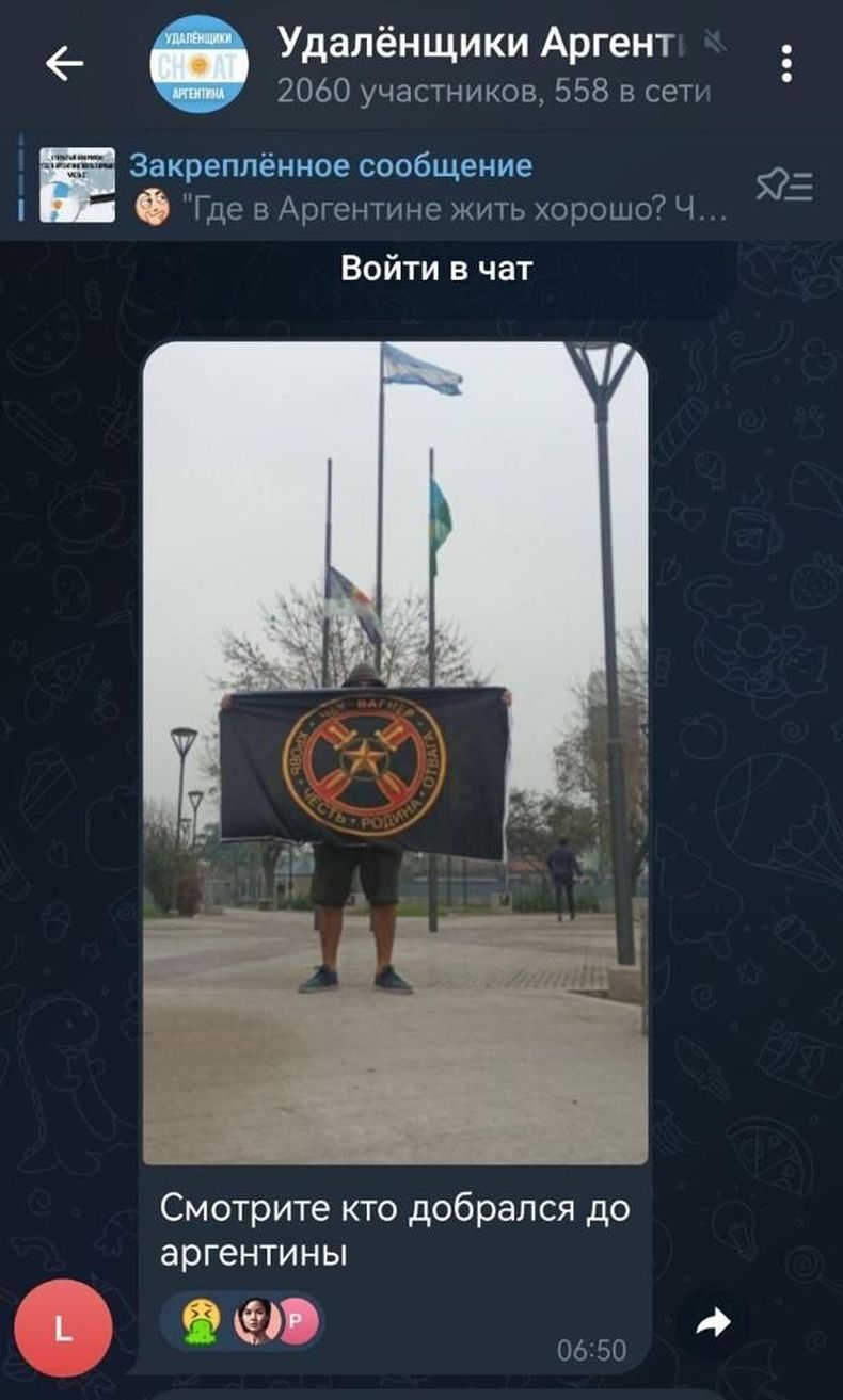 Desde Rusia. En un canal de Telegram que se llama udalenkaargentina (trabajadores remotos en Argentina) se puede esta foto de un mercenario del grupo Wagner en el país. 